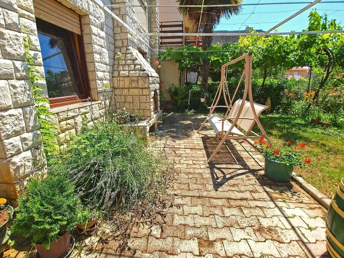 Apartment Branko 1142 Fažana