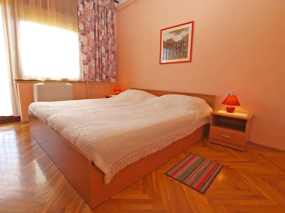 Apartment Branko 1142 Fažana